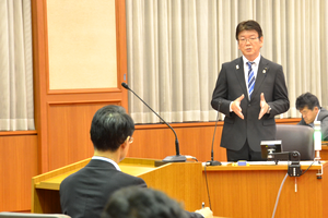 予算特別委員会での質問